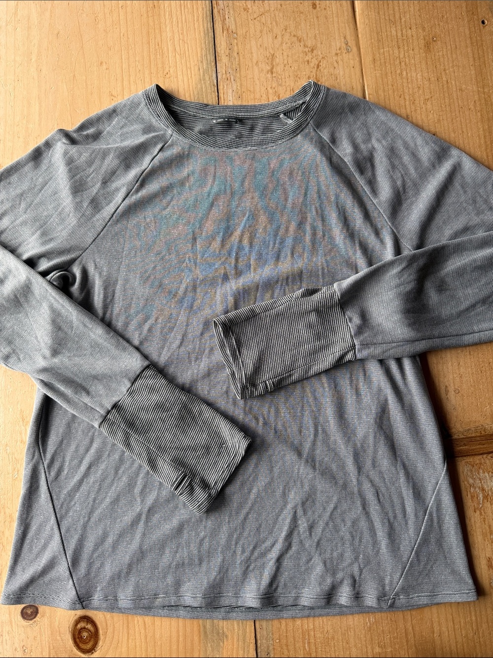 Oiselle Women’s Size 14 Long Sleeve Running Shirt Gray Micro Stripe Raglan Techn